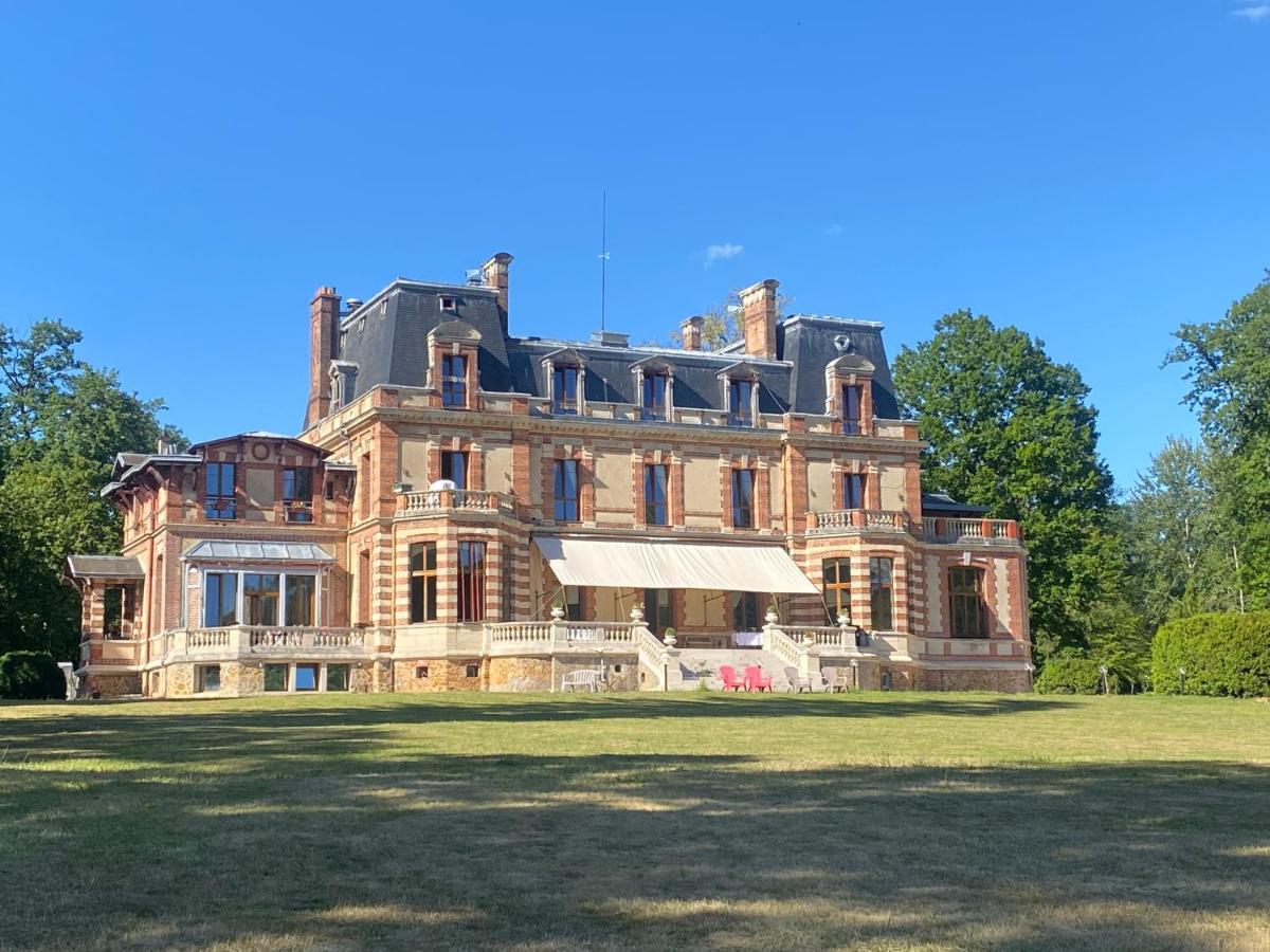 Château De Crènille Bed & Breakfast *