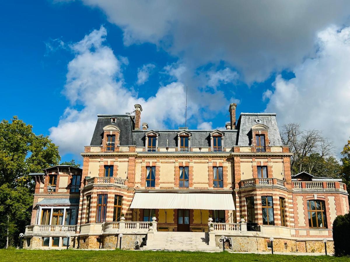 Château De Crènille