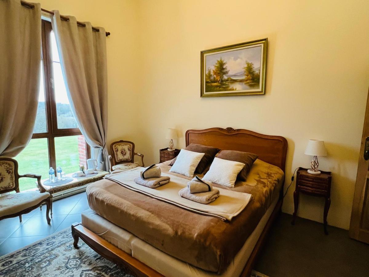 Bed & Breakfast Château De Crènille