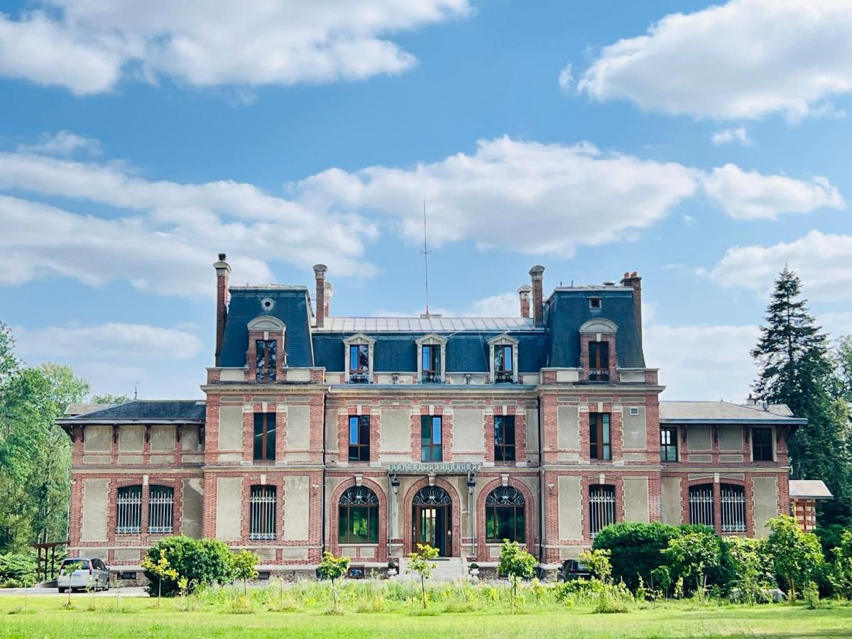 Château De Crènille *