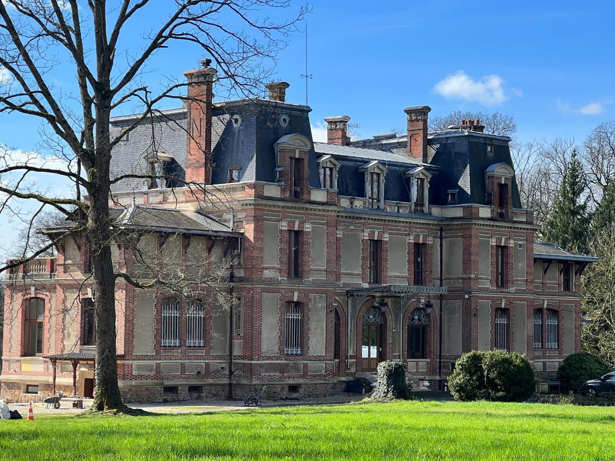 Bed & Breakfast Château De Crènille *