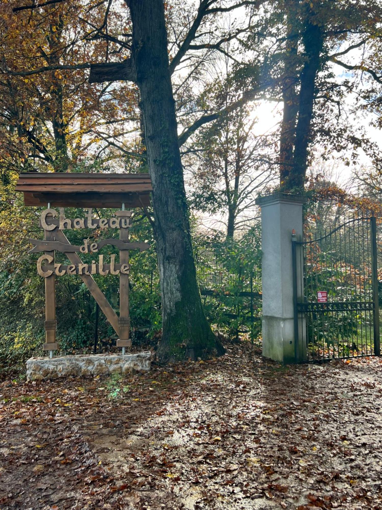 Bed & Breakfast Château De Crènille
