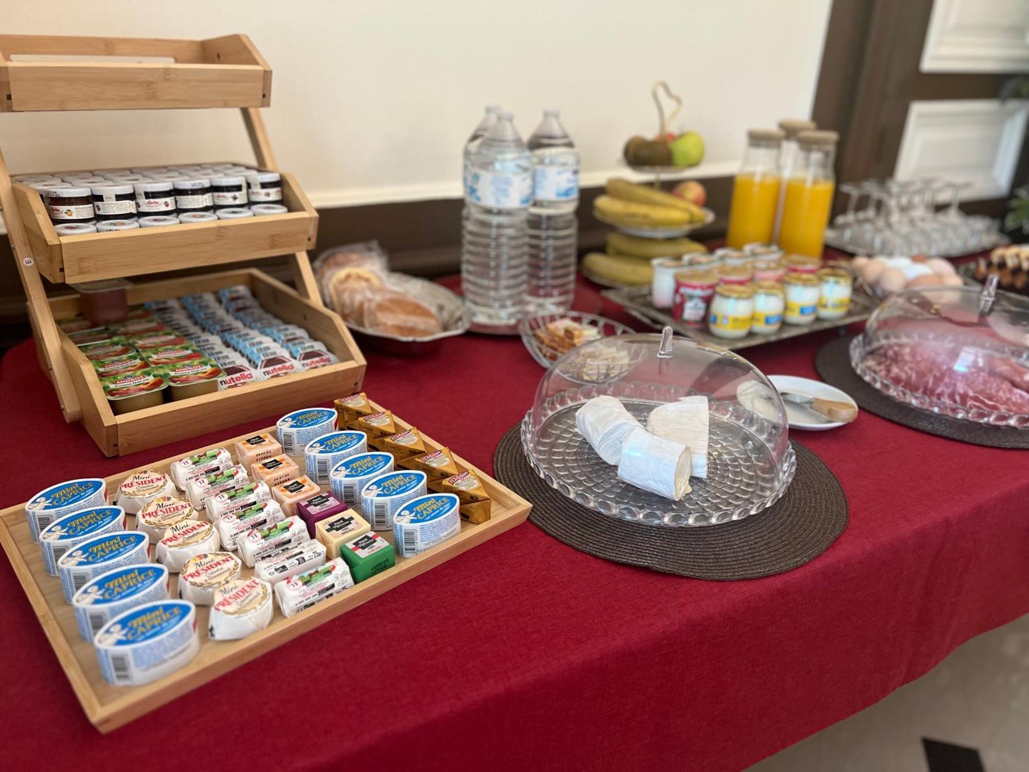 Château De Crènille Couette-café Chaumes-en-Brie