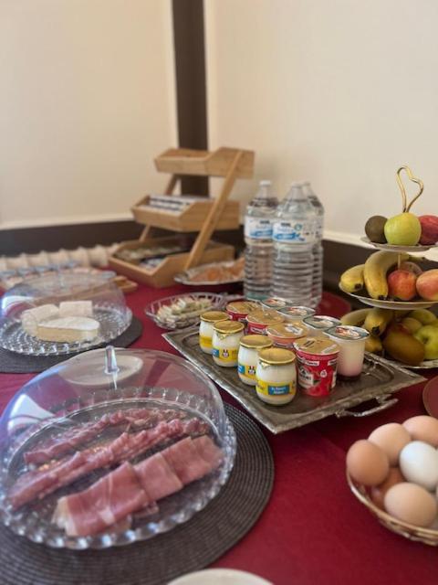 Château De Crènille Couette-café *